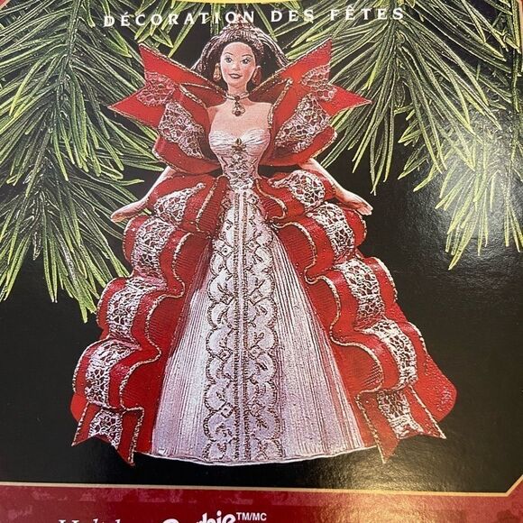 New In Box Hallmark Keepsake Holiday BARBIE 1997 Christmas Ornament - Picture 2 of 7